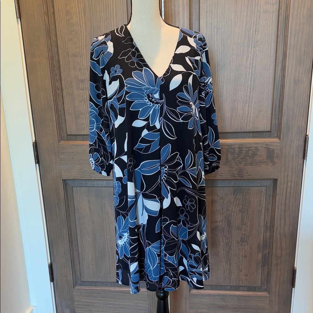 Joseph Ribkoff Floral V-Neck Women's Top - Black and Blue